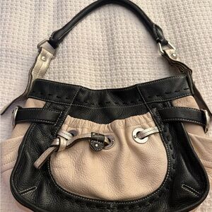 B. Makowsky Elegant Black and Cream Shoulder Bag